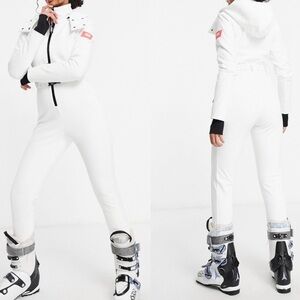 Ski suit